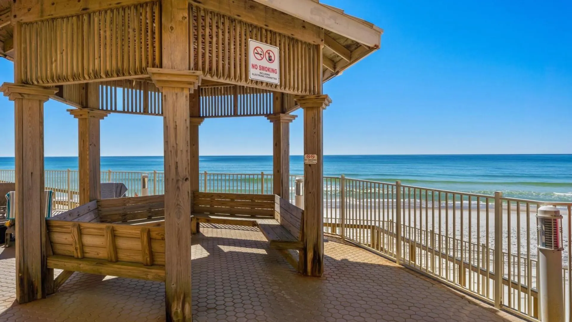 Treasure Shores-3Br Beachfront Corner Unit Sleeps 8 With Stunning Gulf Views! Panama City Beach Semesterbostad