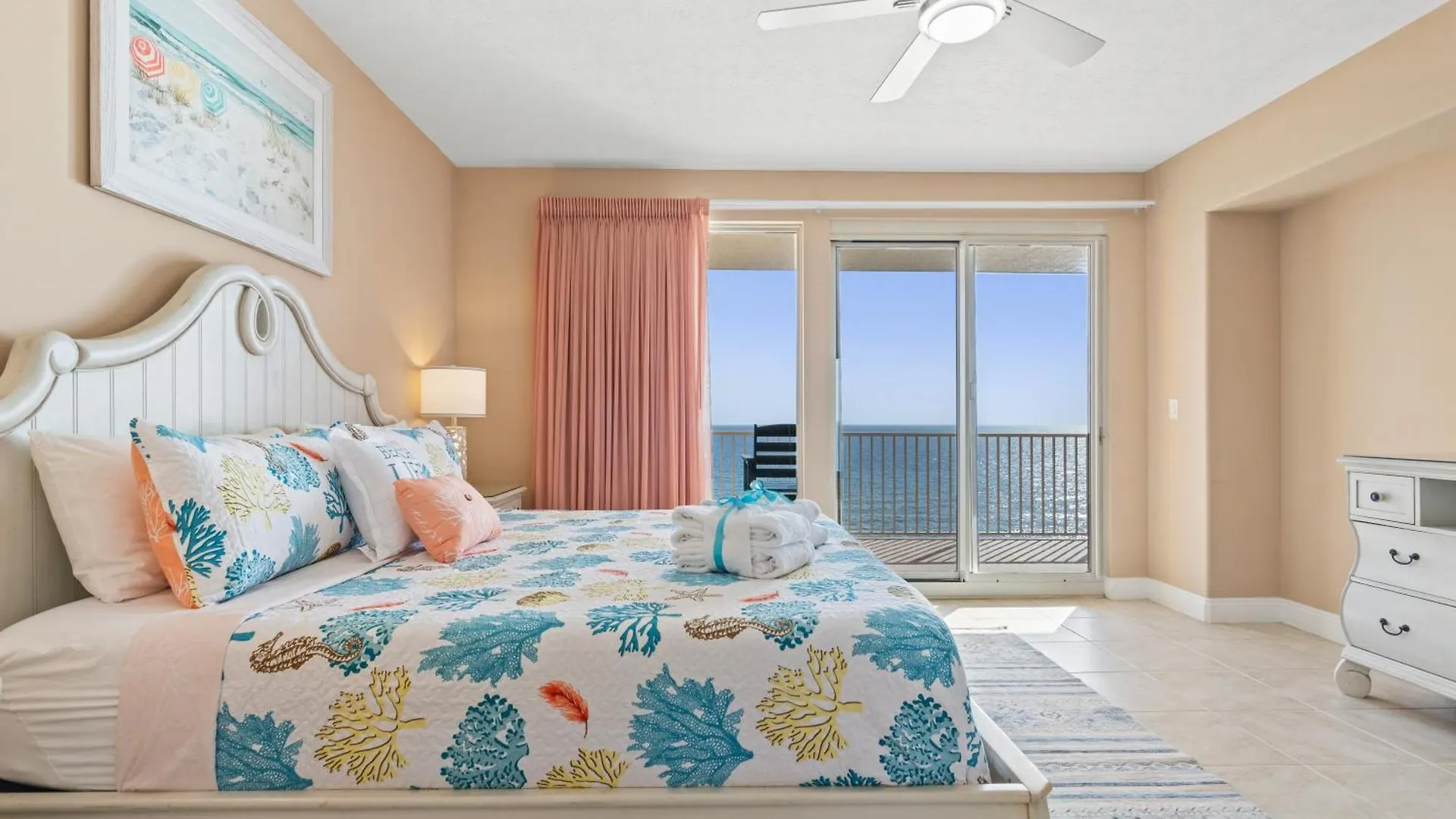 Treasure Shores-3Br Beachfront Corner Unit Sleeps 8 With Stunning Gulf Views! Panama City Beach Semesterbostad