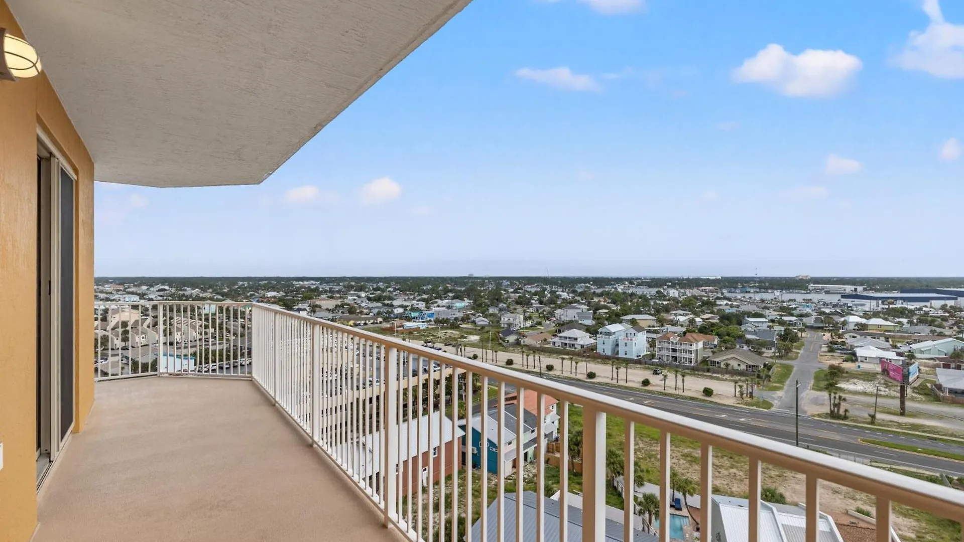 Treasure Shores-3Br Beachfront Corner Unit Sleeps 8 With Stunning Gulf Views! Panama City Beach