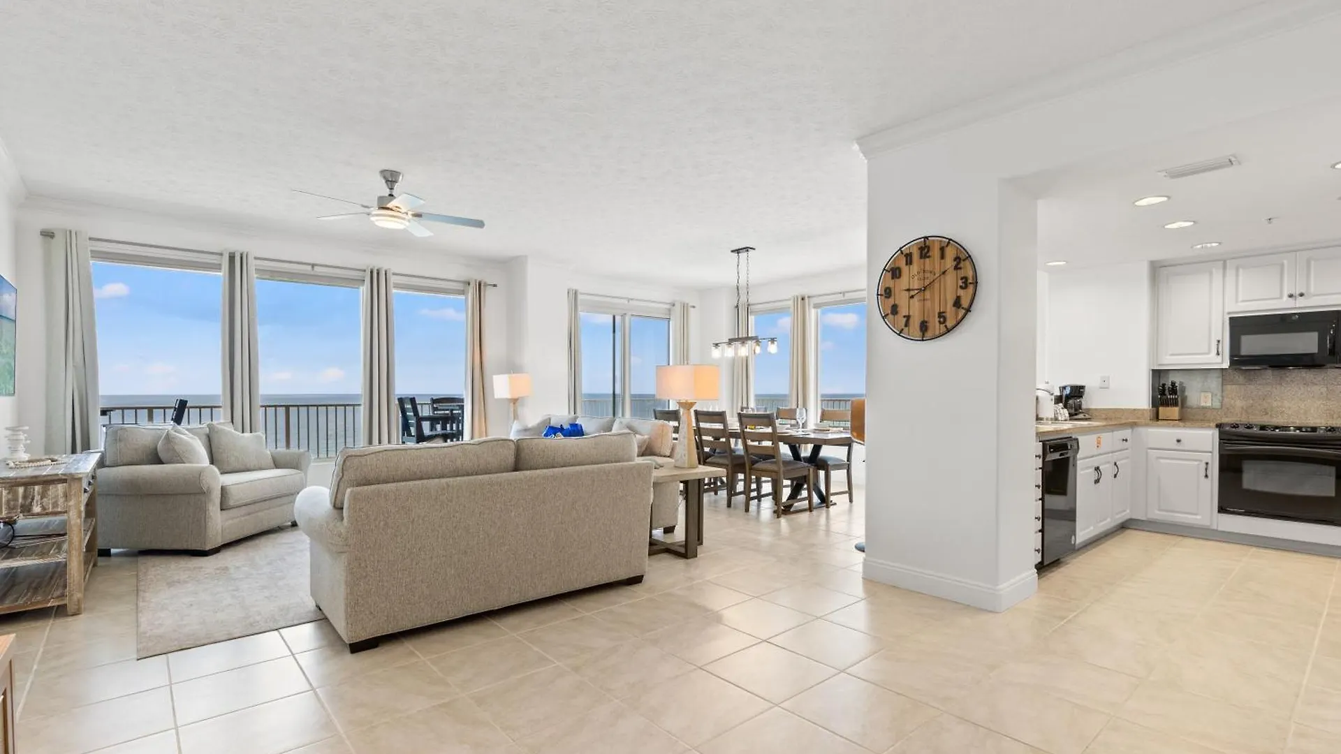 Treasure Shores-3Br Beachfront Corner Unit Sleeps 8 With Stunning Gulf Views! Panama City Beach Semesterbostad