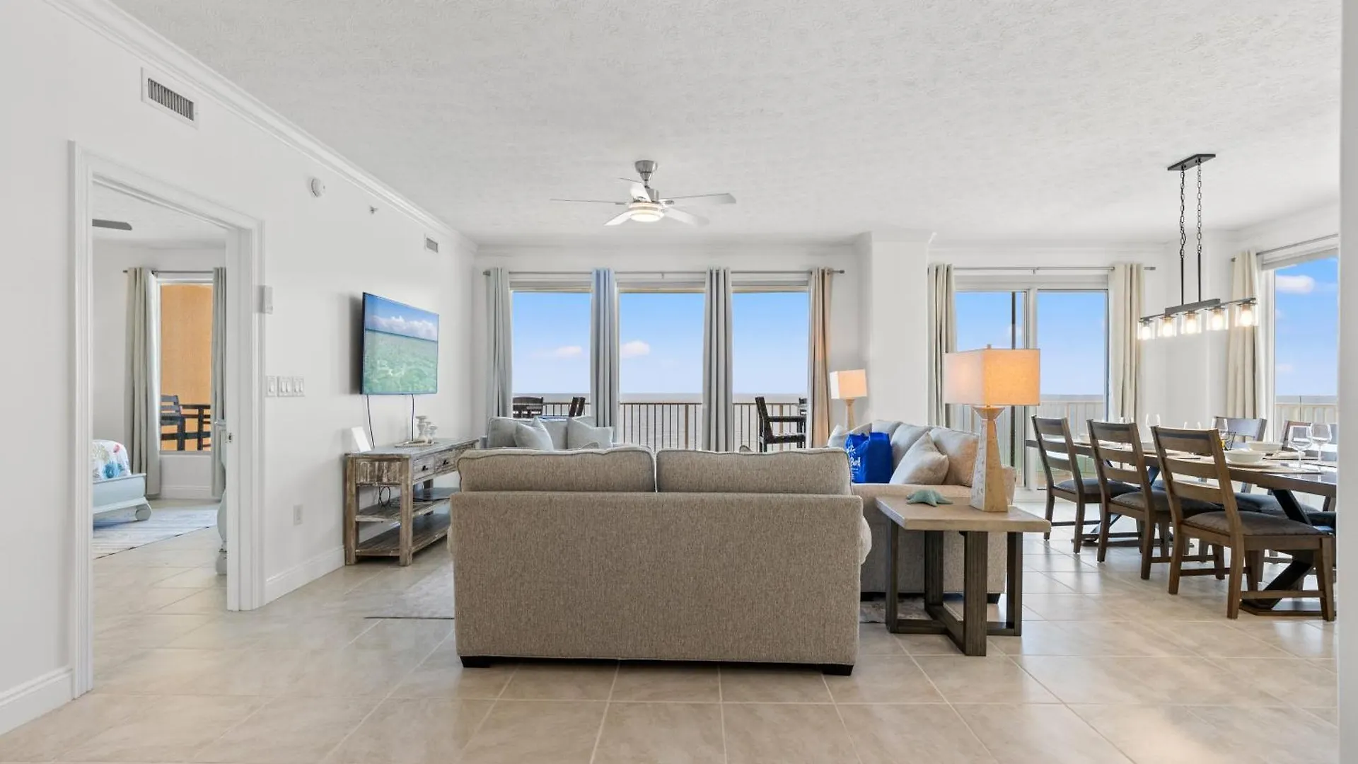 Holiday home Treasure Shores-3Br Beachfront Corner Unit Sleeps 8 With Stunning Gulf Views! Panama City Beach United States